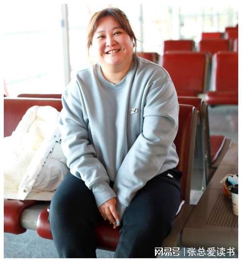 贾玲又瘦了,贾玲又瘦了美到认不出